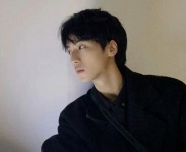 ​四月份发朋友圈的情感语录(适合发朋友圈的情感语录)