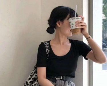 ​关于八月十五的月亮歇后语