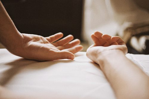 抖音秀恩爱特别火的一段话 情侣冬天说说秀恩爱(77句)