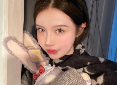 ​跟妹子聊天开场白，第一句话就让她对你产生兴趣