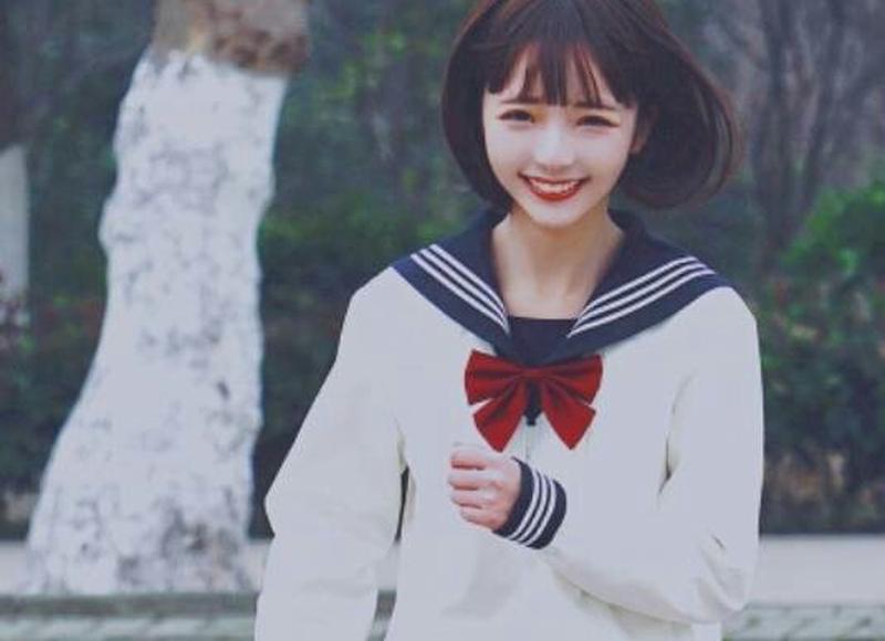 抖音动漫合照文案搞笑（抖音和动漫人物合影）