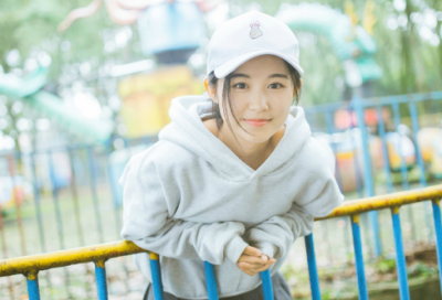 ​暗示喜欢她的诗句(必备34句)