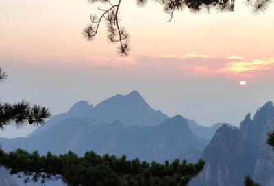 ​求班级元旦联欢会搞笑主持词优秀